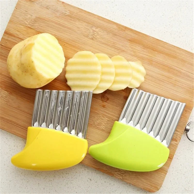 New French Fry Potato Slicer Cutter Stainless Steel Waffle Fry Cutter Wavy Chopper for Veggies Fruit Vegetable Potato Carrots