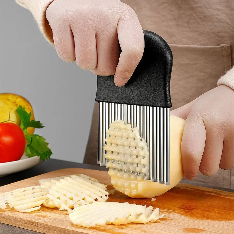 New French Fry Potato Slicer Cutter Stainless Steel Waffle Fry Cutter Wavy Chopper for Veggies Fruit Vegetable Potato Carrots